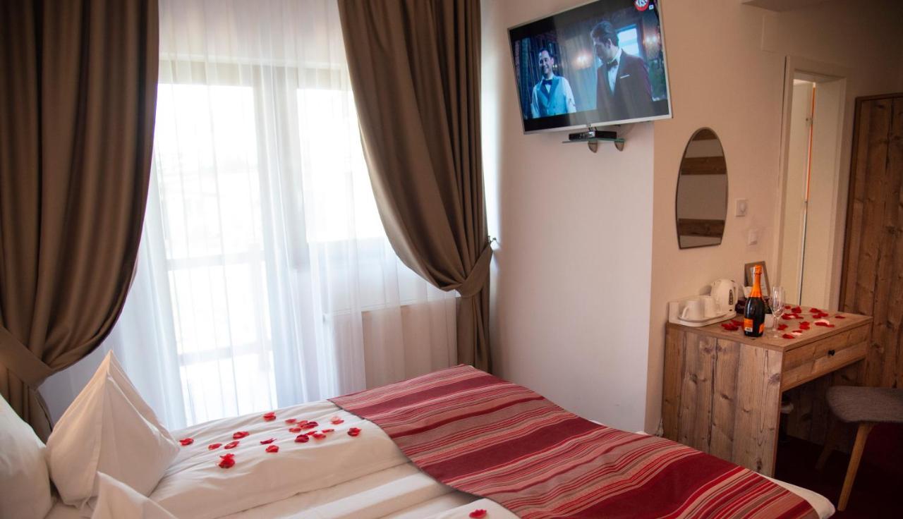 Pensiune Rara Păltiniş エクステリア 写真